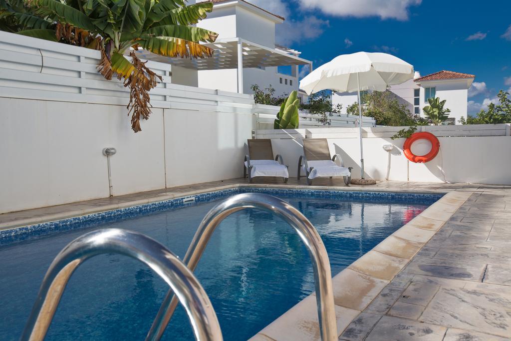 Avra Villas Paralimni Room photo