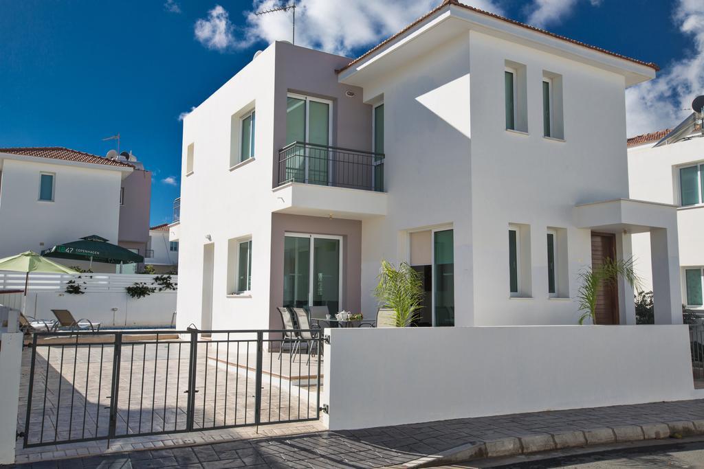 Avra Villas Paralimni Room photo