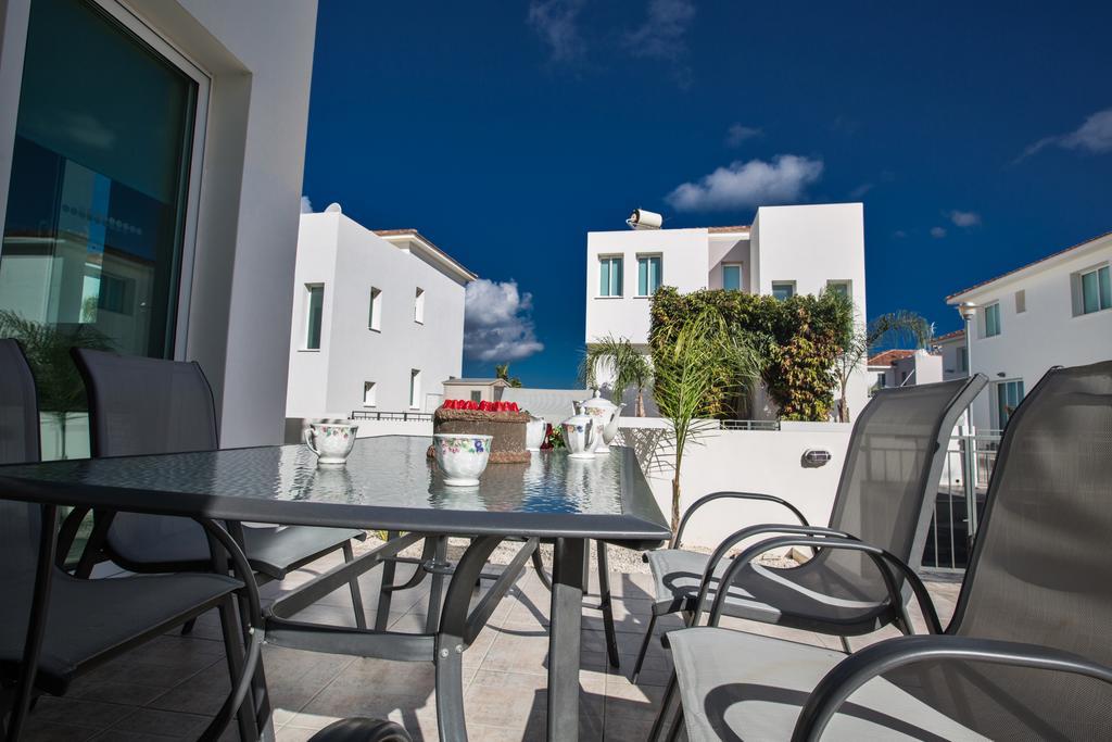 Avra Villas Paralimni Room photo