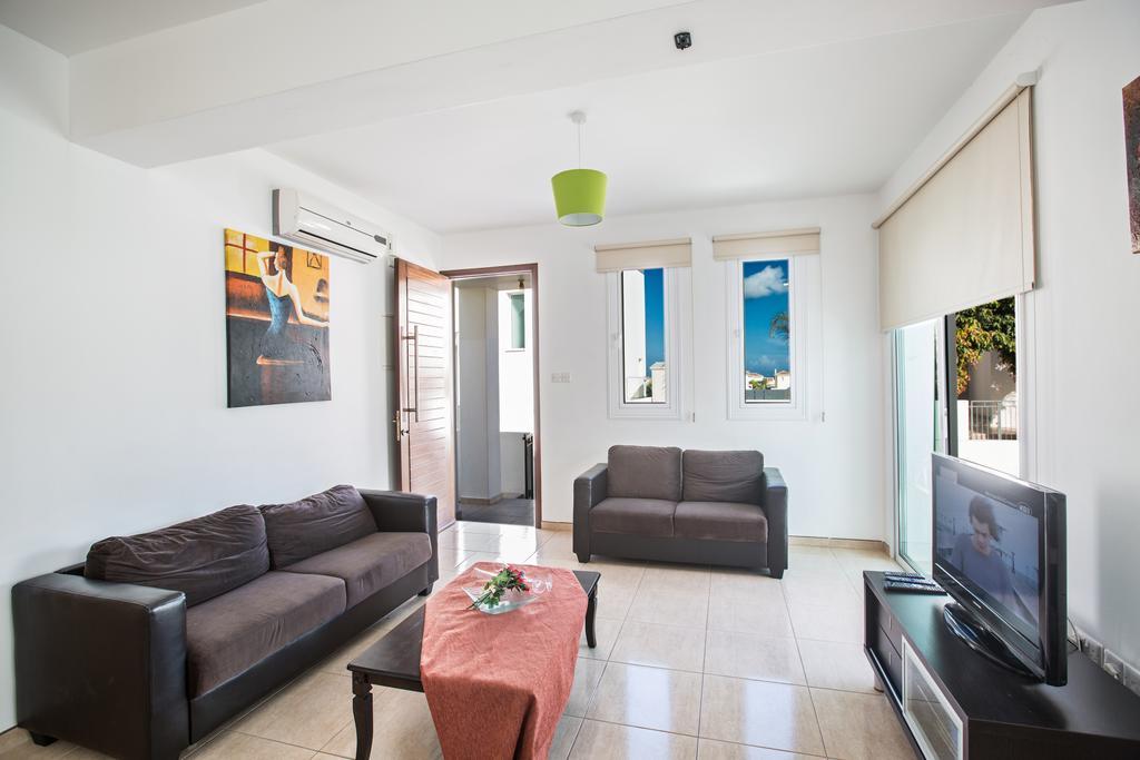 Avra Villas Paralimni Room photo